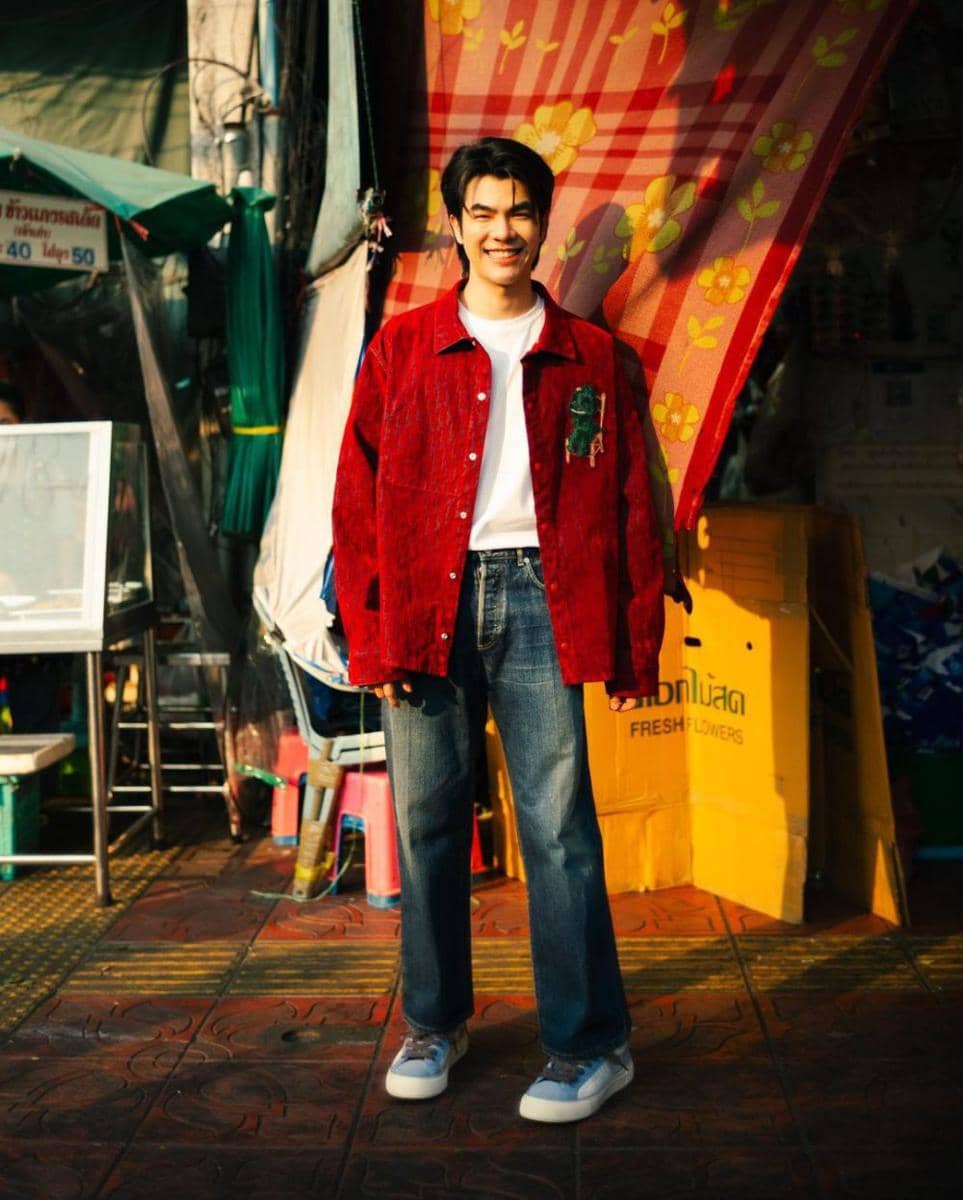 layering outfit ala Mile Phakphum (instagram.com/milephakphum)