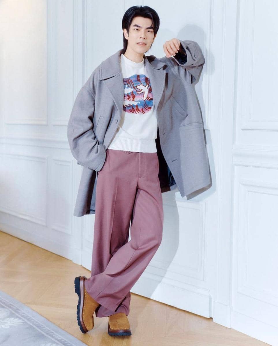 layering outfit ala Mile Phakphum (instagram.com/milephakphum)