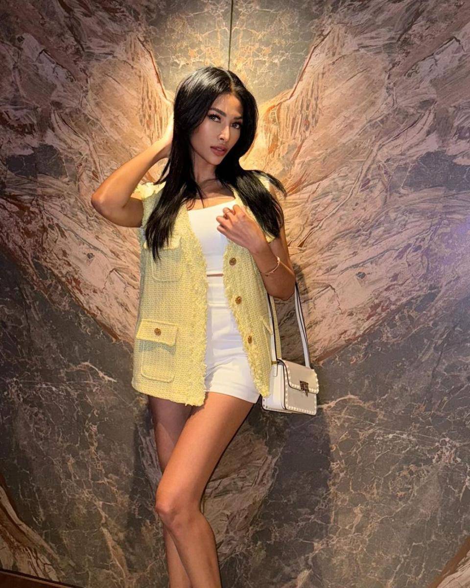 Potret Finalis Miss Universe Indonesia 2024 Khamelia Chalid (Instagram.com/dj_amellylatisha)