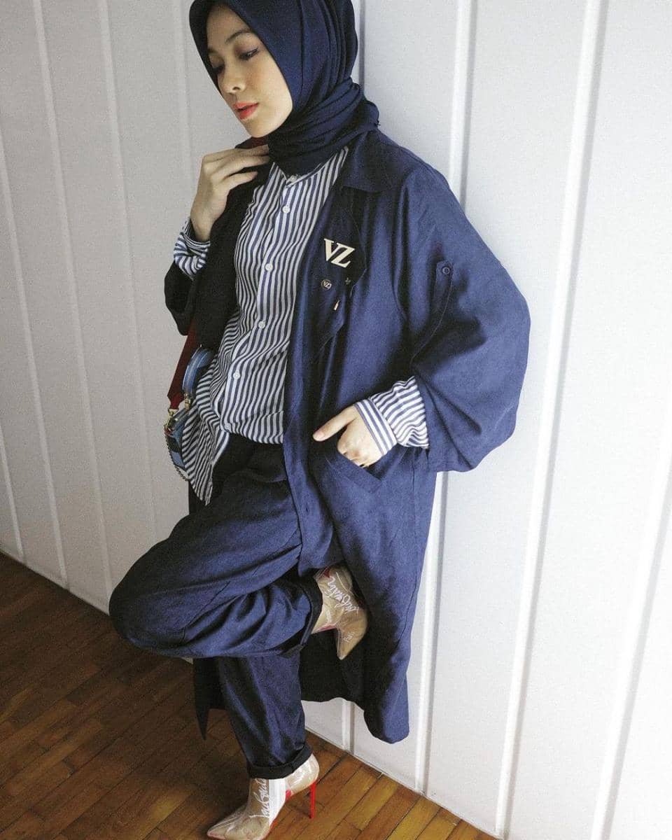 ide mix and match kemeja buat ngantor ala Dian Ayu Lestari (instagram.com/dianayulestari)