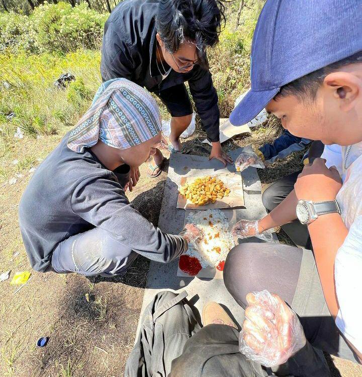 potret Keisya Levronka mendaki Gunung Buthak (instagram.com/keisyalevronka)