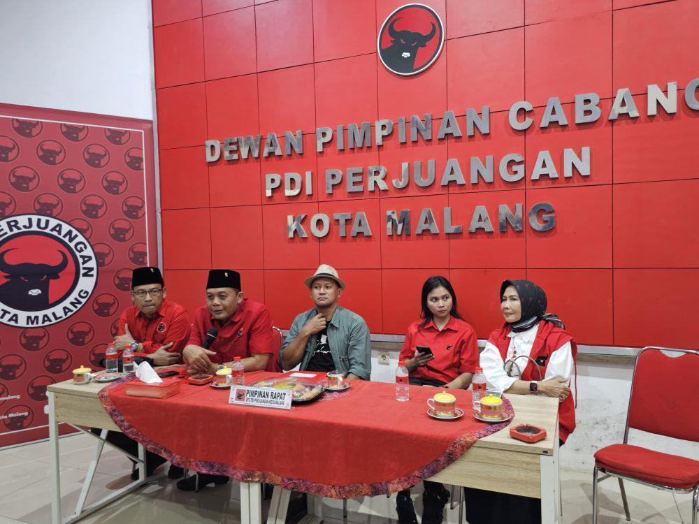 Pengumuman surat rekomendasi PDIP untuk Pilwali Malang 2024 untuk Heri Cahyono dan Ganis Rumpoko. (IDN Times/Rizal Adhi Pratama)
