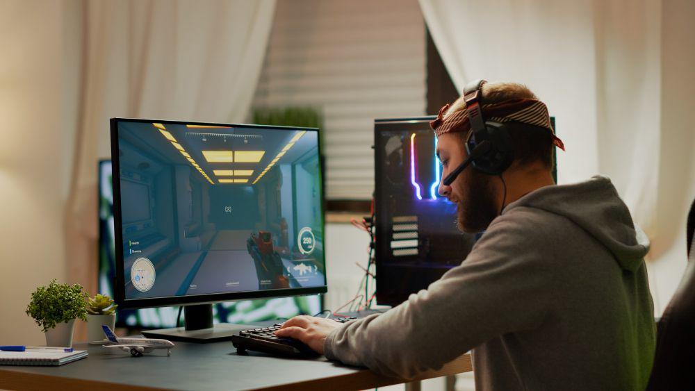 6 Jenis Senjata yang Sering Muncul di Game FPS