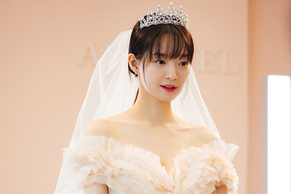 Potret Shin Min Ah Pakai Gaun Pengantin di Drakor No Gain No Love
