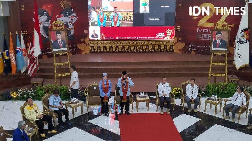 Pasangan Matahati mendaftar ke KPU Sumsel (IDN Times/Rangga Erfizal)