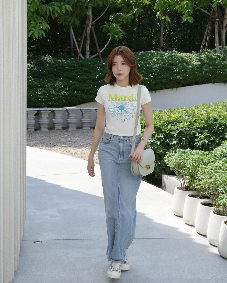 outfit Esther Supreeleela (instagram.com/esthersupree)