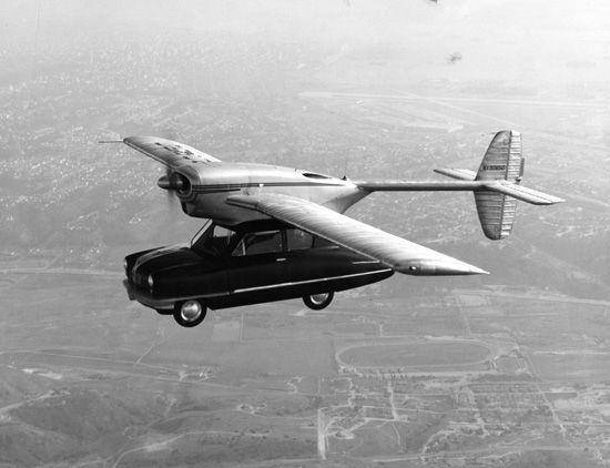 Convair Model 118 "ConvairCar" sedang terbang (commons.wikimedia.org/Unknown Author)