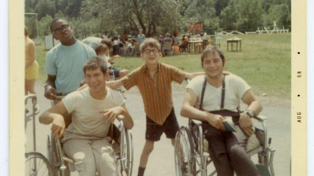 Film dokumenter inspiratif (dok. Higher Ground/Crip Camp)