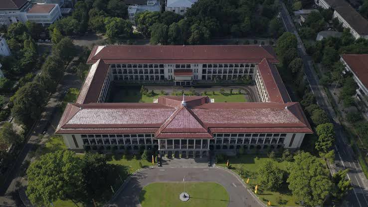 Dituduh Picu Rupiah Anjlok, UGM Siap Hadapi Gugatan