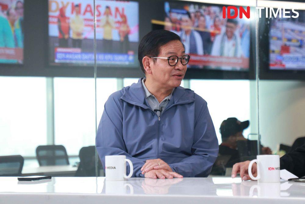 Pramono Anung saat berada di kantor IDN HQ pada Kamis (29/8/2024). (IDN Times/Fauzan)
