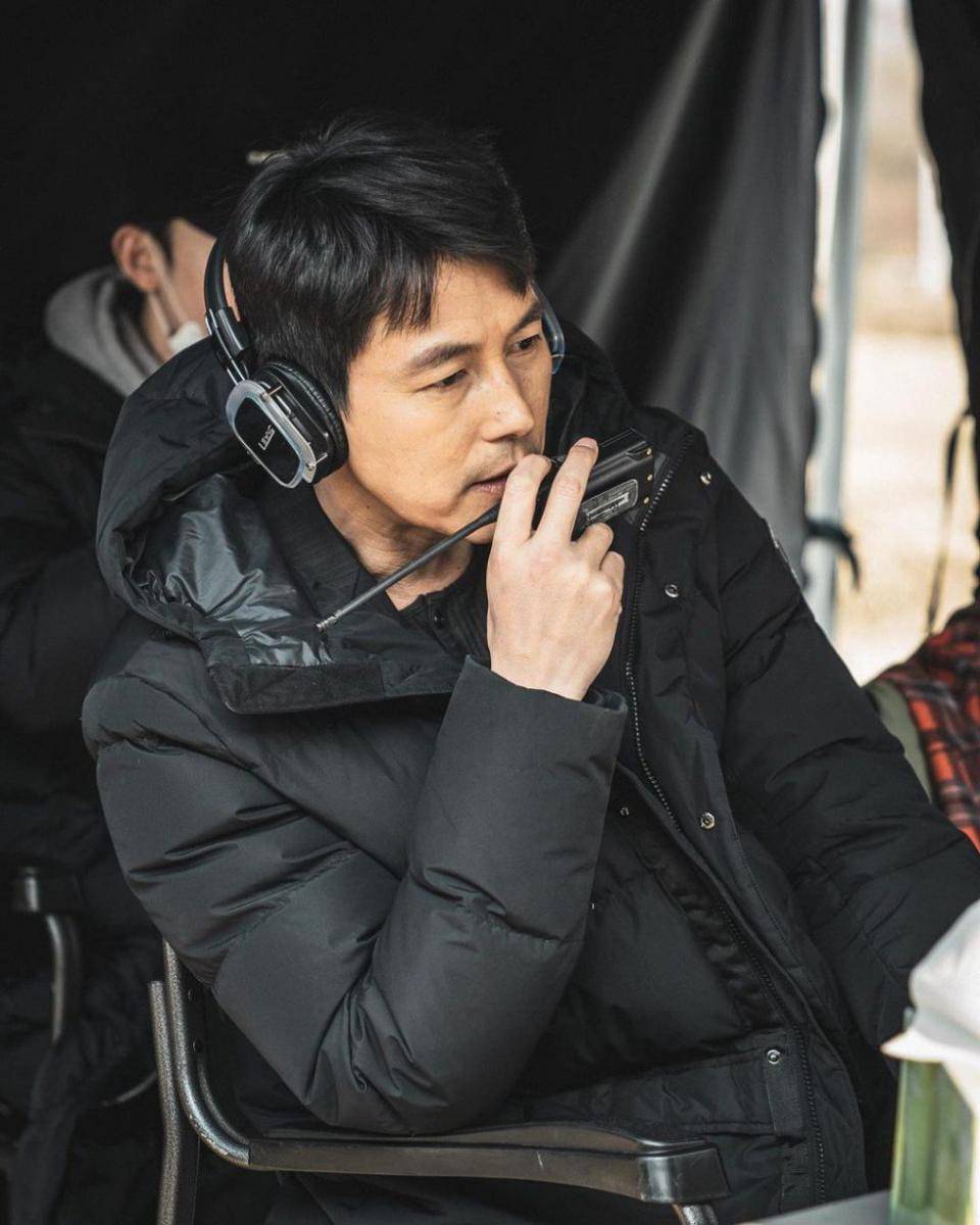 Jung Woo Sung (instagram.com/tojws)