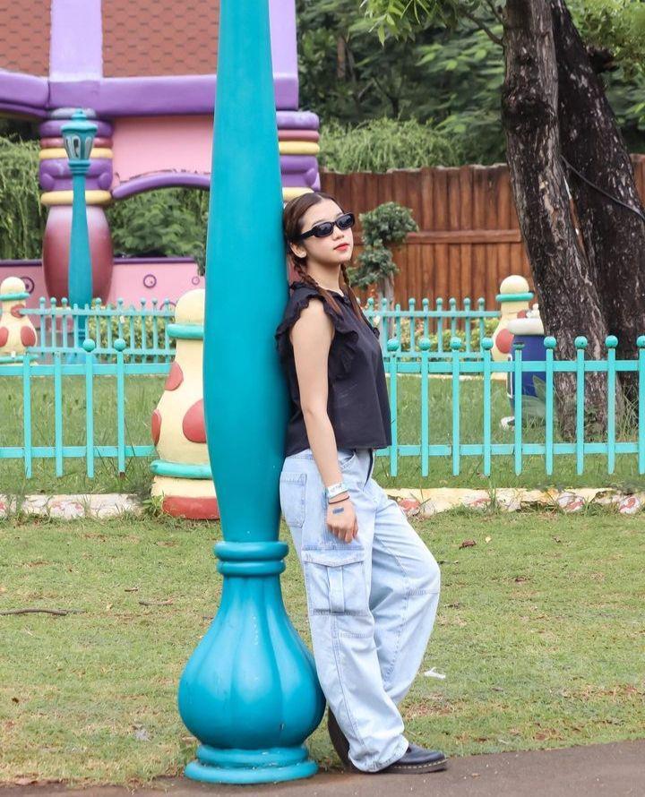 outfit Anggis Devaki (instagram.com/anggisdevakii)