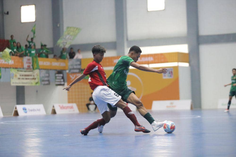 Duel Jawa Timur kontra NTT pada laga pembuka futsal PON 2024 di GOR Dispora Sumut (dok.media futsal PON)