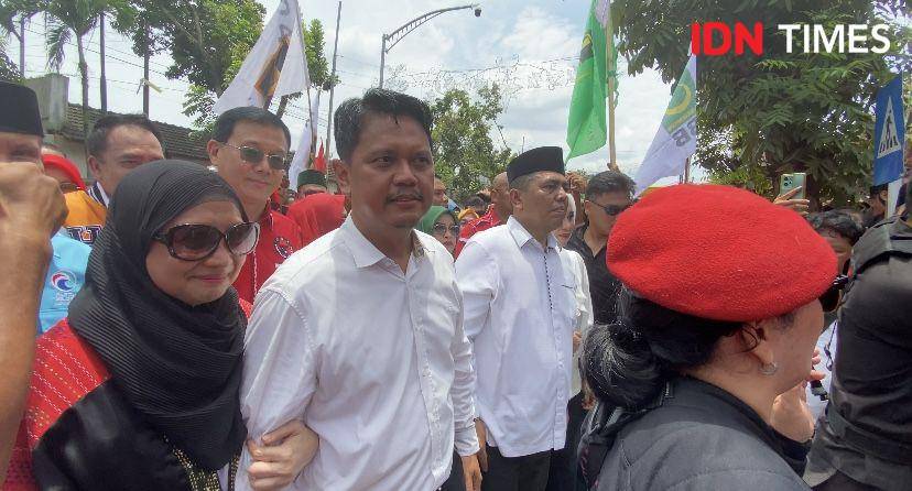 Diiringi Salawat, Ridha-Rani Mendaftar ke KPU Medan