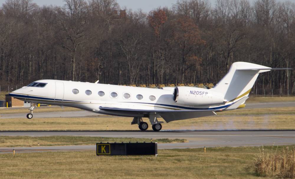 Gulfstream G500 (commons.wikimedia.org/Coldstreamer20)