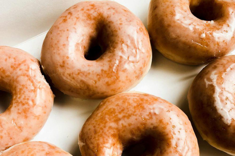 ilustrasi donat glaze (pexels.com/Airam Dato-on)