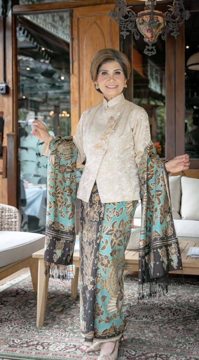Kebaya Aviliani. (instagram.com/avi.aviliani)