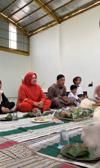 Irfan Hakim berkunjung ke rumah Mamah Dedeh (instagram.com/irfanhakim75)