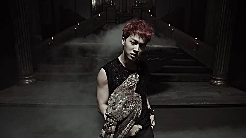 cuplikan MV "Shadow" (youtube.com/@BEAST)