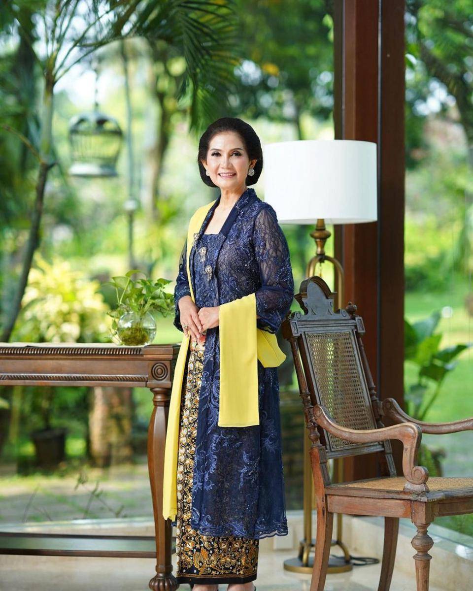 Kebaya Aviliani. (instagram.com/avi.aviliani)
