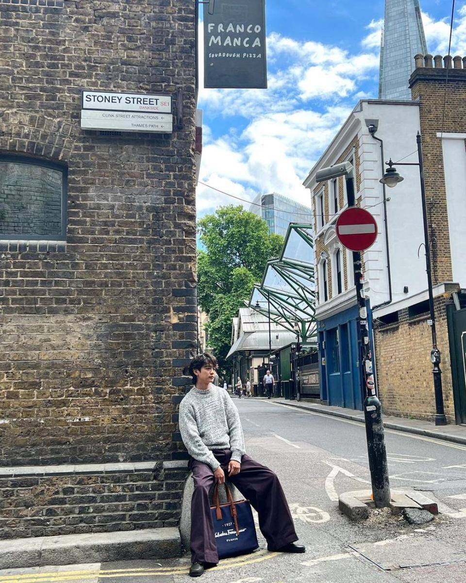 outfit day out ala Minho SHINee (instagram.com/choiminho_1209)