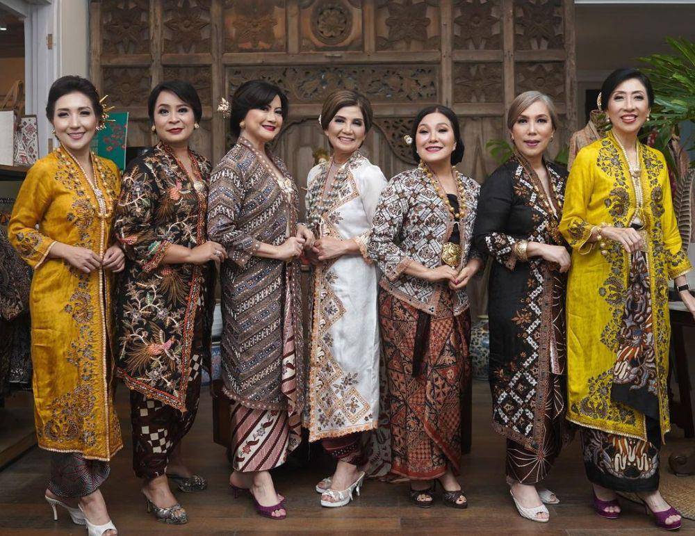 Kebaya Aviliani. (instagram.com/avi.aviliani)