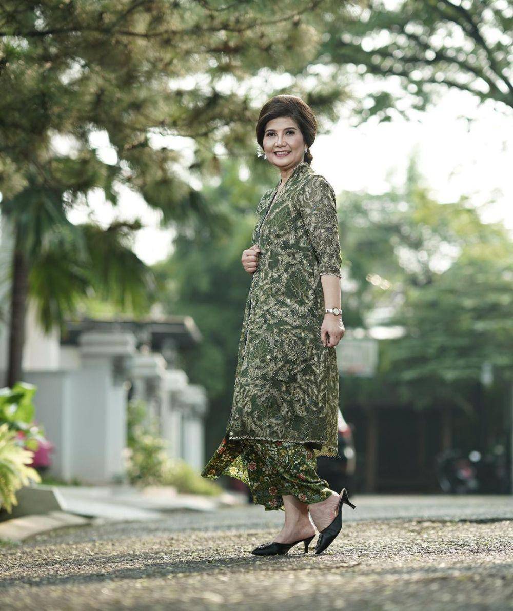 Kebaya Aviliani. (instagram.com/avi.aviliani)