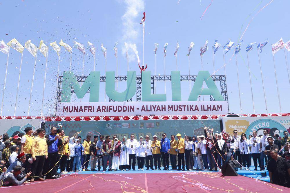 Munafri Arifuddin dan Aliyah Mustika Ilham mendeklarasikan diri sebagai pasangan bakal calon wali kota dan wakil wali kota Makassar. (Dok. Istimewa)