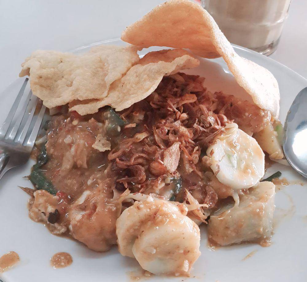 Gado-Gado Direksi (instagram.com/_h.a.nny_)