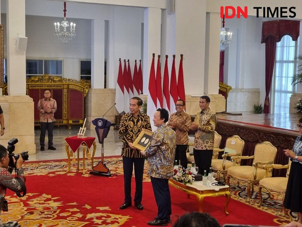 Jokowi Terima Penghargaan Agricola Medal saat Harga Beras Masih Tinggi