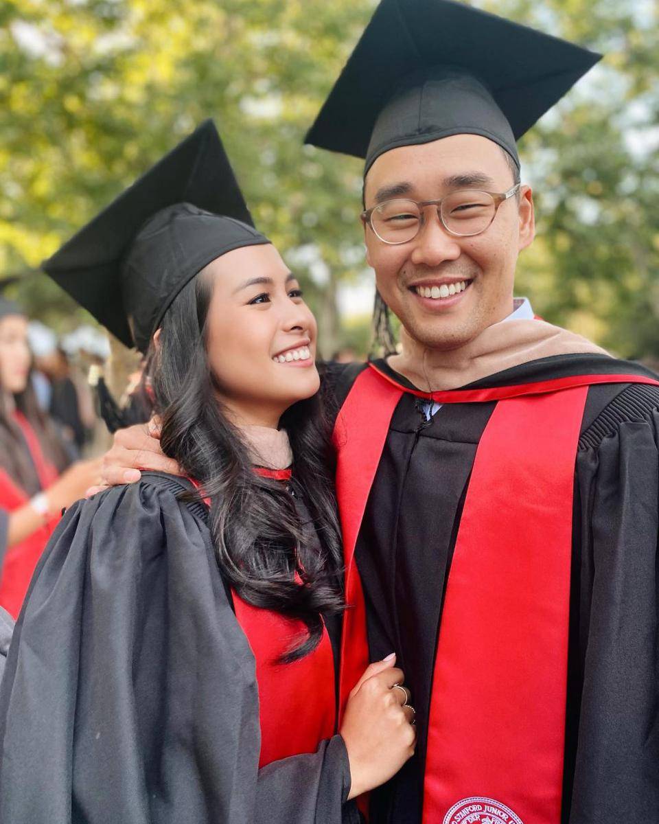 Maudy dan Jesse Choi wisuda (Instagram.com/maudyayunda)