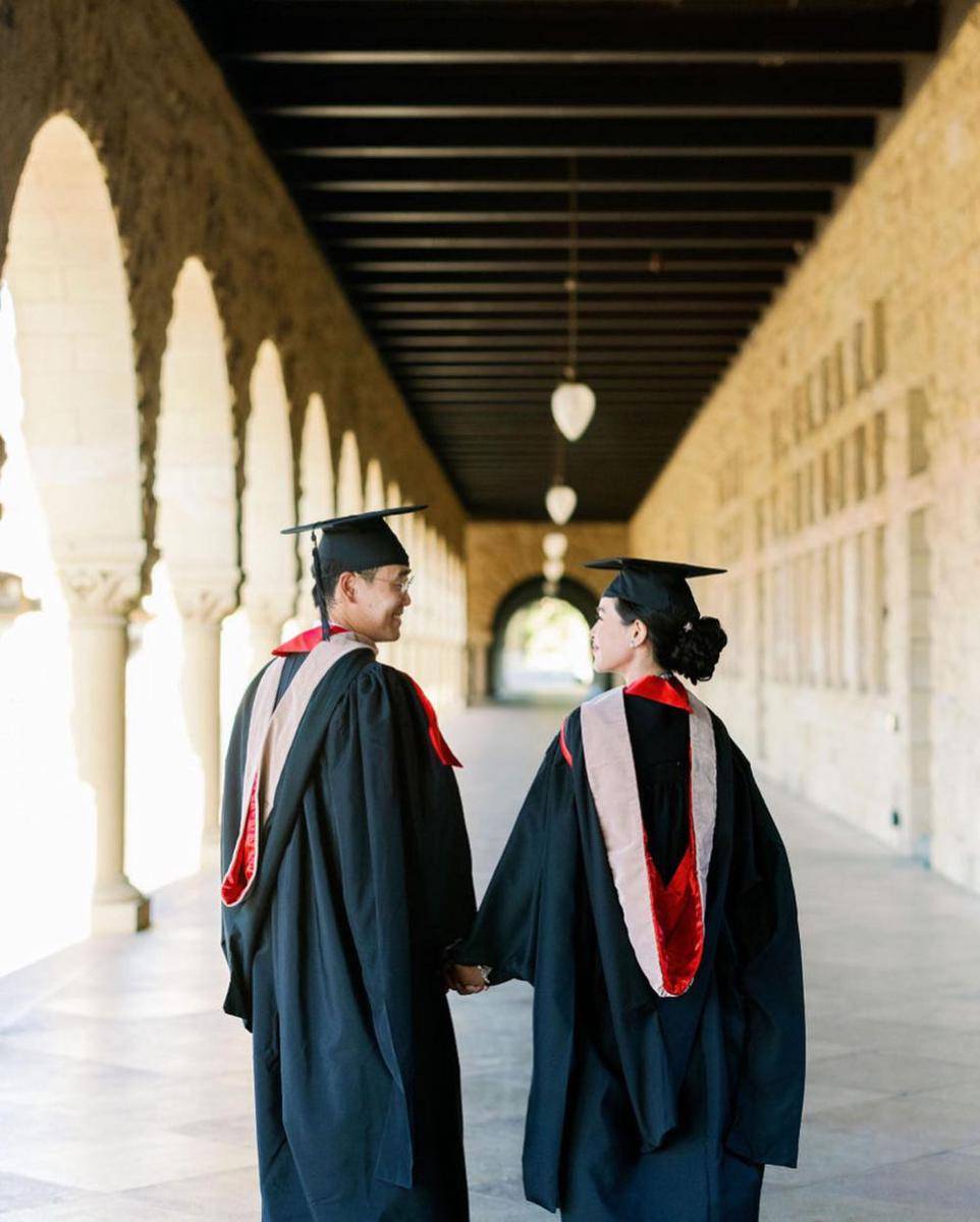 Maudy dan Jesse Choi wisuda (Instagram.com/maudyayunda)