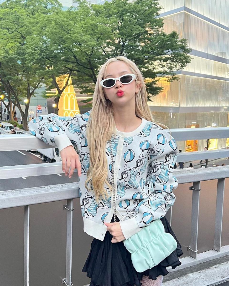 Hannah 4EVE (instagram.com/hannah_kmz)