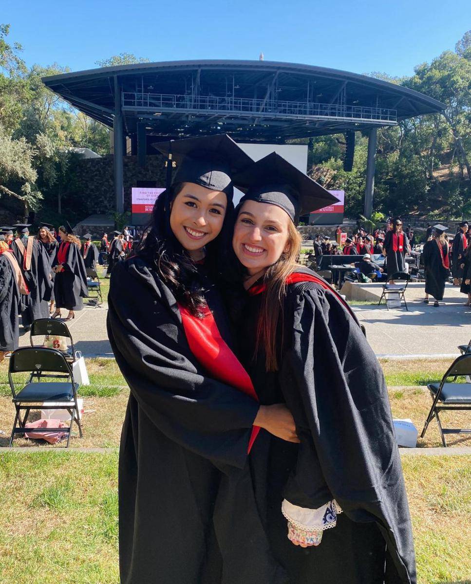 Maudy dan Jesse Choi wisuda (Instagram.com/maudyayunda)