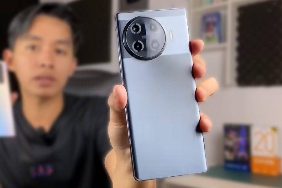 potret Tecno Spark 20 Pro (dok. youtube.com/HP Bae)
