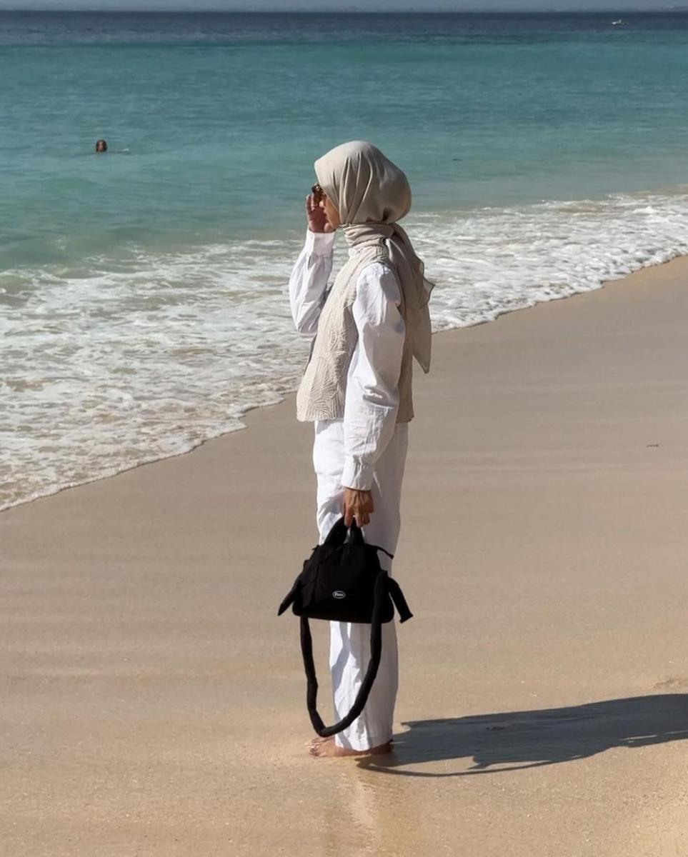 Kana AZ-Zahra (instagram.com/kanazhra)
