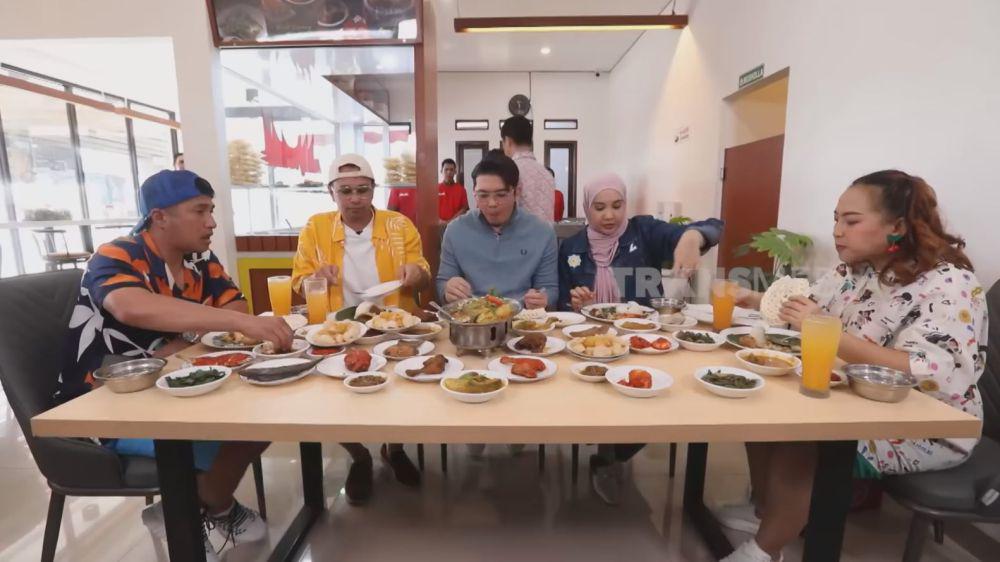 rumah makan Padang Raffi Ahmad (YouTube.com/TRANS7 OFFICIAL)