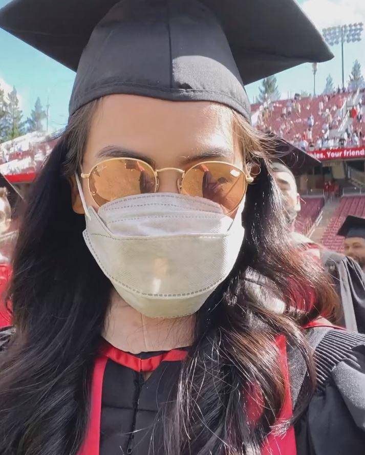 Maudy dan Jesse Choi wisuda (Instagram.com/maudyayunda)