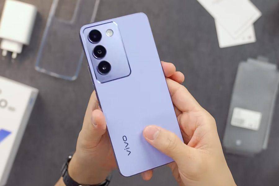 potret vivo Y100G 5G (dok. youtube.com/GadgetIn)