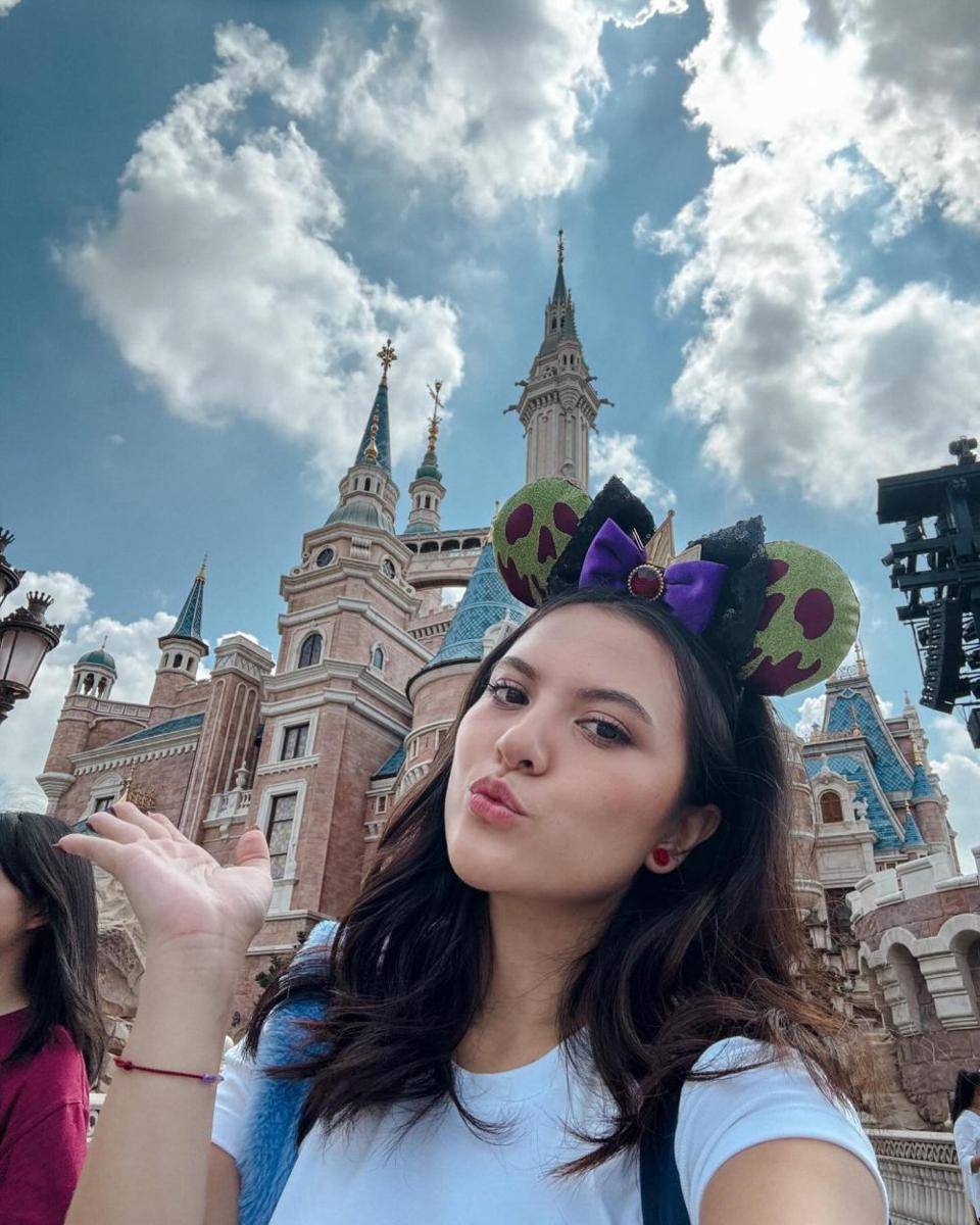 potret Marsha Aruan liburan di Shanghai Disneyland (instagram.com/aruanmarsha)