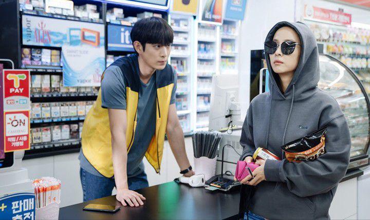 Kim Young Dae dan Cho Yeo Jeong di drama Cheat on Me If You Can (dok. KBS/Cheat on Me If You Can)