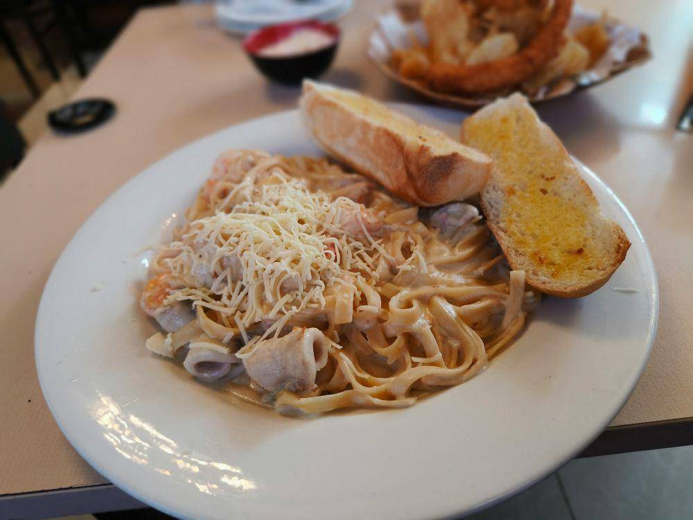 ilustrasi carbonara (unsplash.com/Famery Fialiwan)
