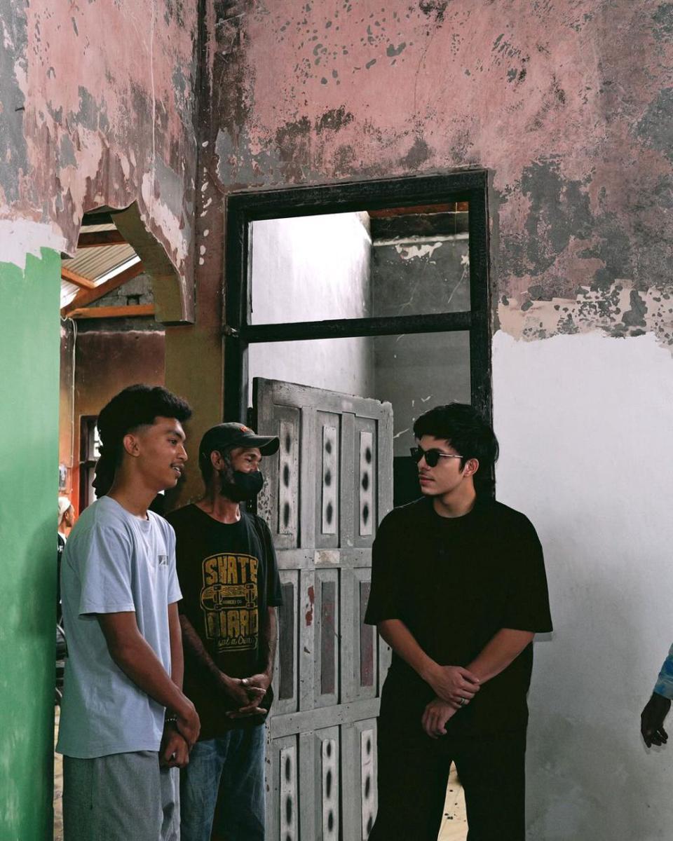potret Atta Halilintar beri beasiswa pada anak di Ternate (instagram.com/attahalilintar)