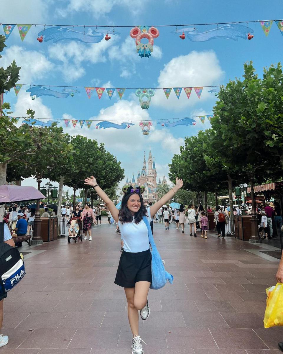 potret Marsha Aruan liburan ke Disneyland Hongkong (instagram.com/aruanmarsha)