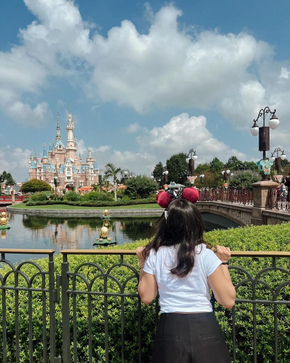 potret Marsha Aruan liburan ke Disneyland Hongkong (instagram.com/aruanmarsha)