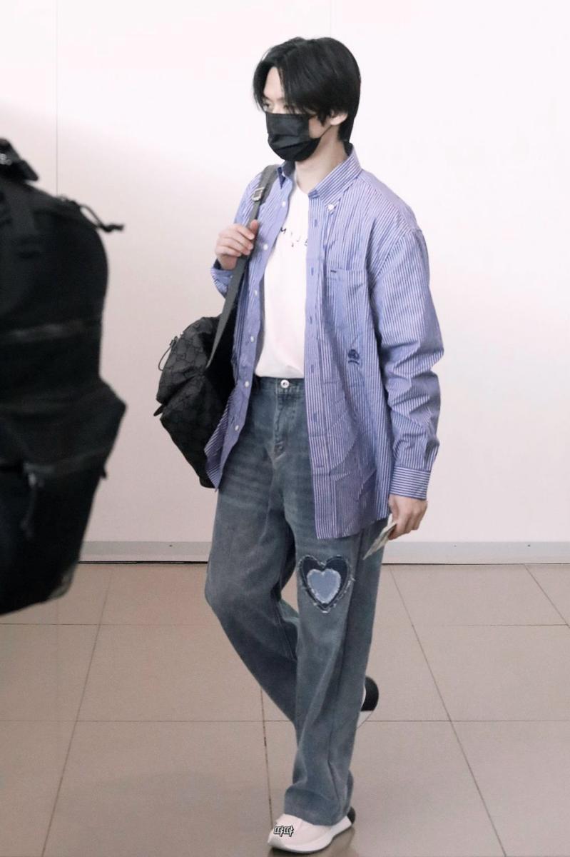 Lee Know Stray Kids (x.com/minminninini)