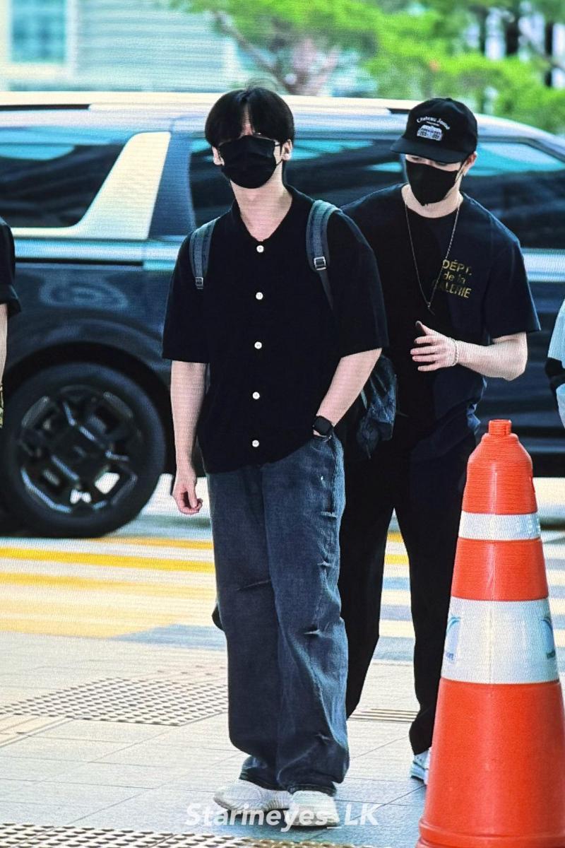 Lee Know Stray Kids (x.com/StarinEyes_LK)