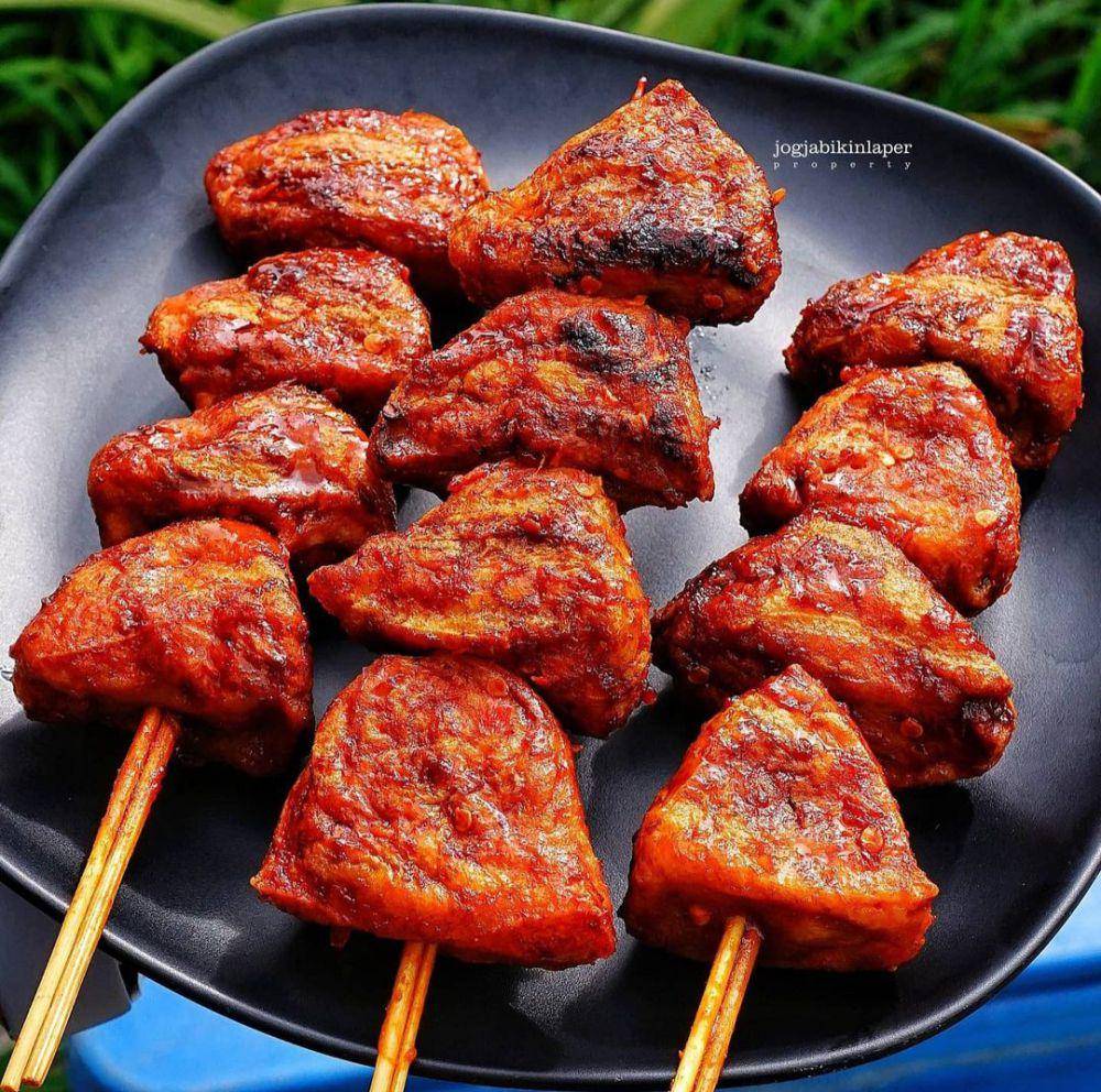 ilustrasi tahu bakso bakar (instagram.com/jogjabikinlaper)