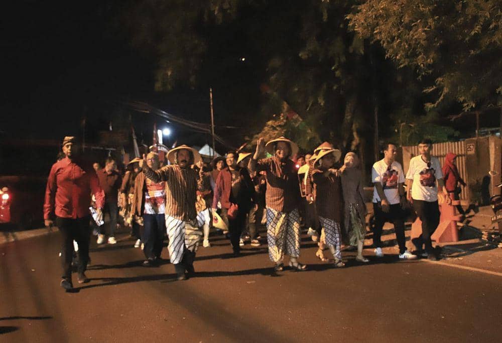 Paslon cawali dan cawawali di Pilkada Solo, Teguh Prakosa-Bambang Gage mendaftar ke KPU Solo. (Dok/DPC PDIP Solo)