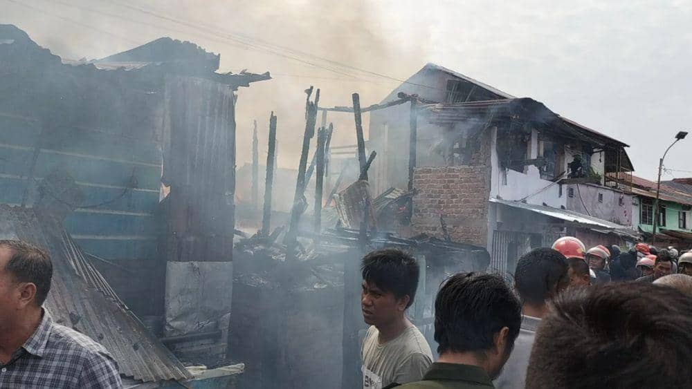 Jago Merah Bakar 8 Rumah di Kawasan Padat Penduduk Palembang